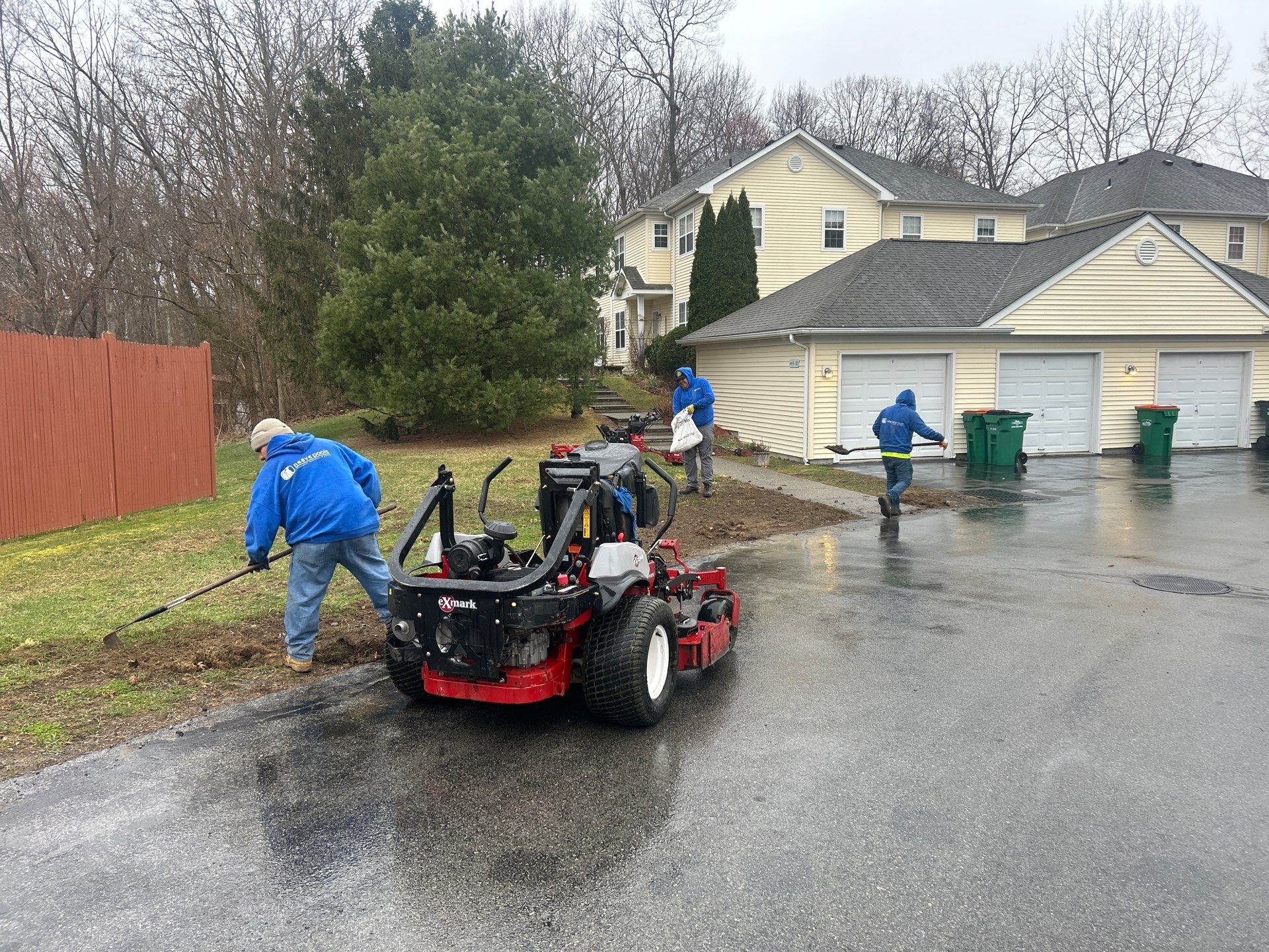 Neave Group landscaping addressing curb appeal, one of many common commercial landscaping challenges in Hudson Valley